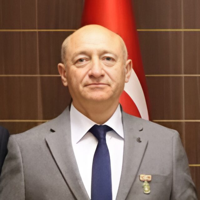 Ziya Kurt